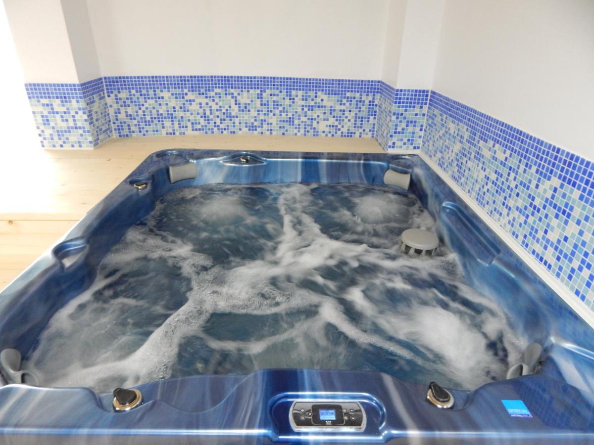 Hotel Traian Caciulata Călimăneşti 외부 사진