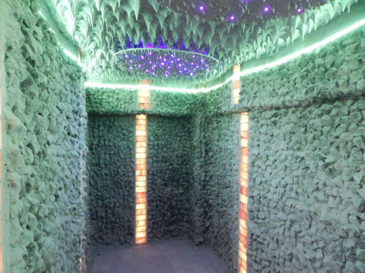 Hotel Traian Caciulata Călimăneşti 외부 사진